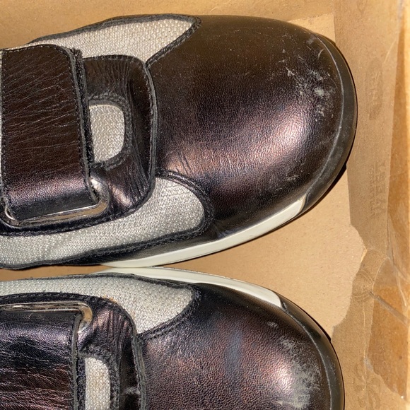 Prada boots mens used has marker marks on the toe section - Picture 3 of 8